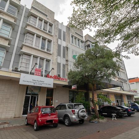Reddoorz Near Universitas Esa Unggul Bekasi Harapan Indah Exterior photo